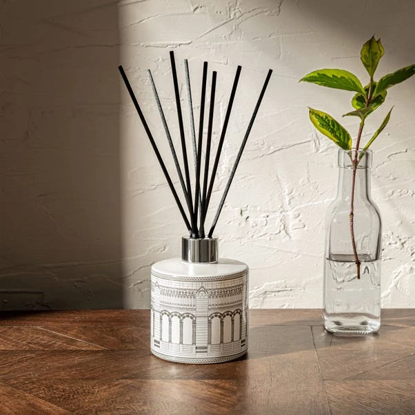 Natural History Museum The Museum By Day 200ml Diffuser 4 Natural History Museum The Museum By Day 200ml Diffuser - Image 2